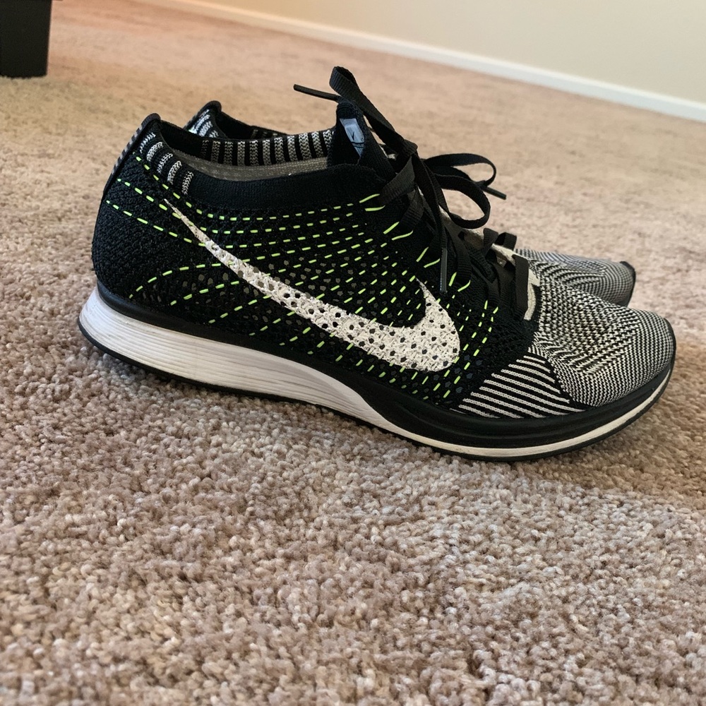Nike Flyknit Racer